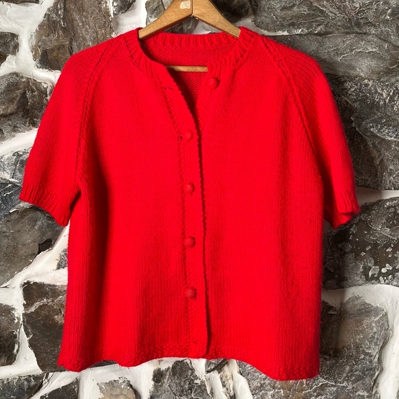 SOLD—-VINTAGE hand knit sweater - Picture 5 of 7